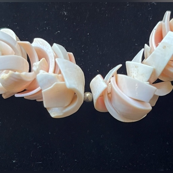 VTG Pink Conch Shell and Puka Shell Necklace 17.5" Beach Style Islands Boho - Picture 8 of 9